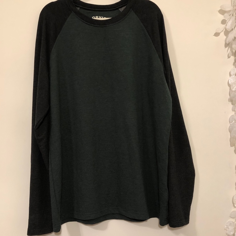 Orvis long sleeve green and dark gray t-shirt.